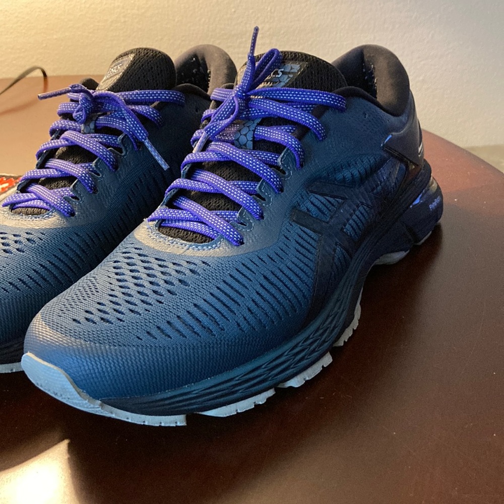 ASICS gel kayano25